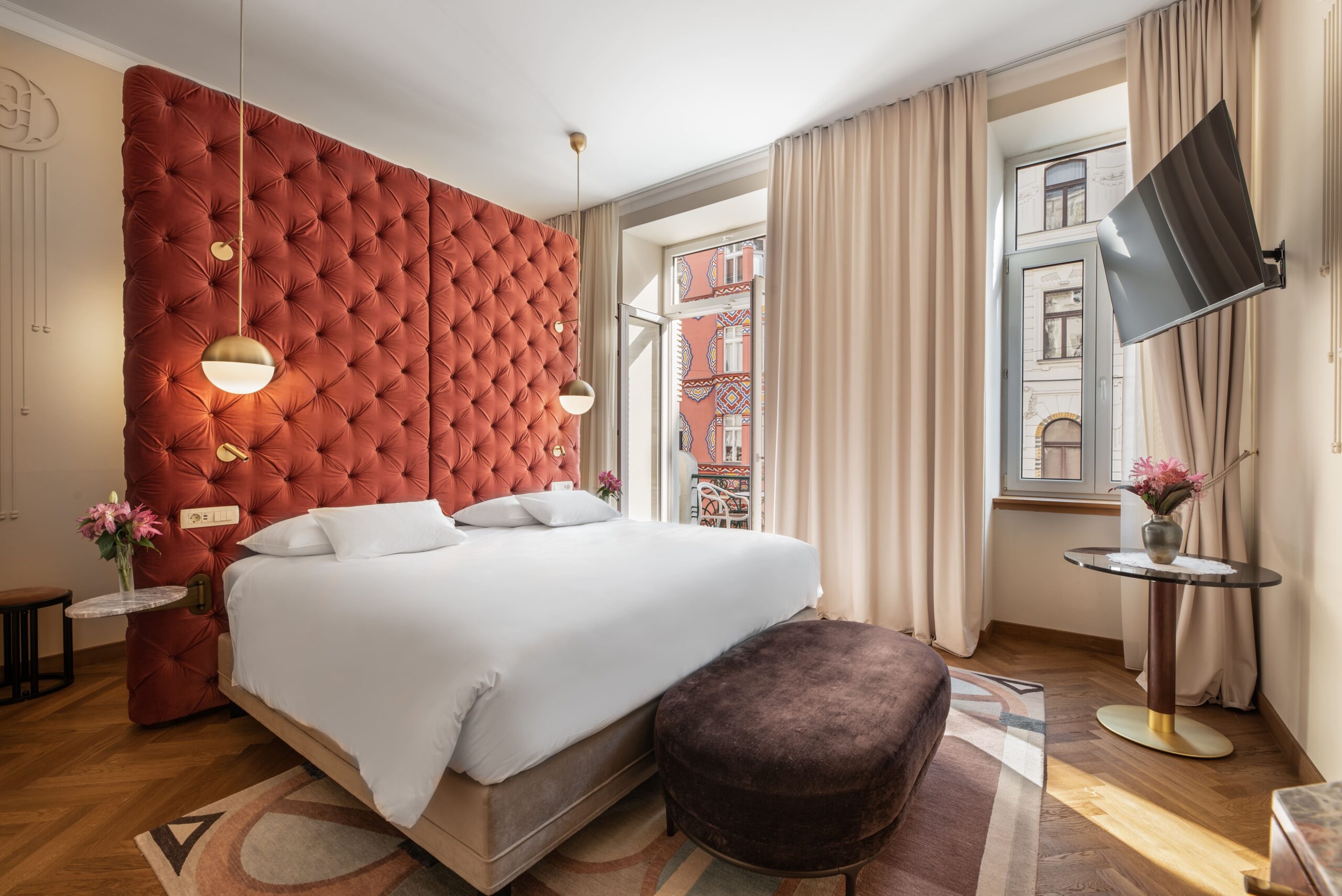 Las amplias estancias del Grand Hotel Union Eurostars combinan el encanto del art nouveau con las comodidades contemporáneas.